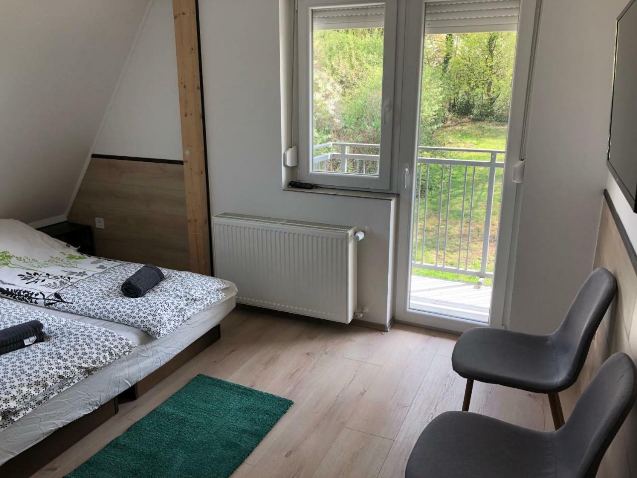 Juno Apartman Vendeghaz Miskolc Bagian luar foto