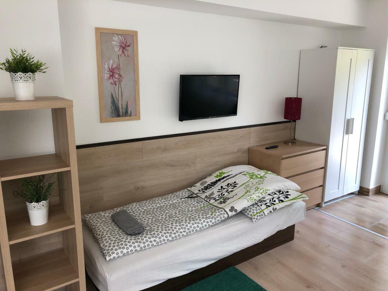 Juno Apartman Vendeghaz Miskolc Bagian luar foto