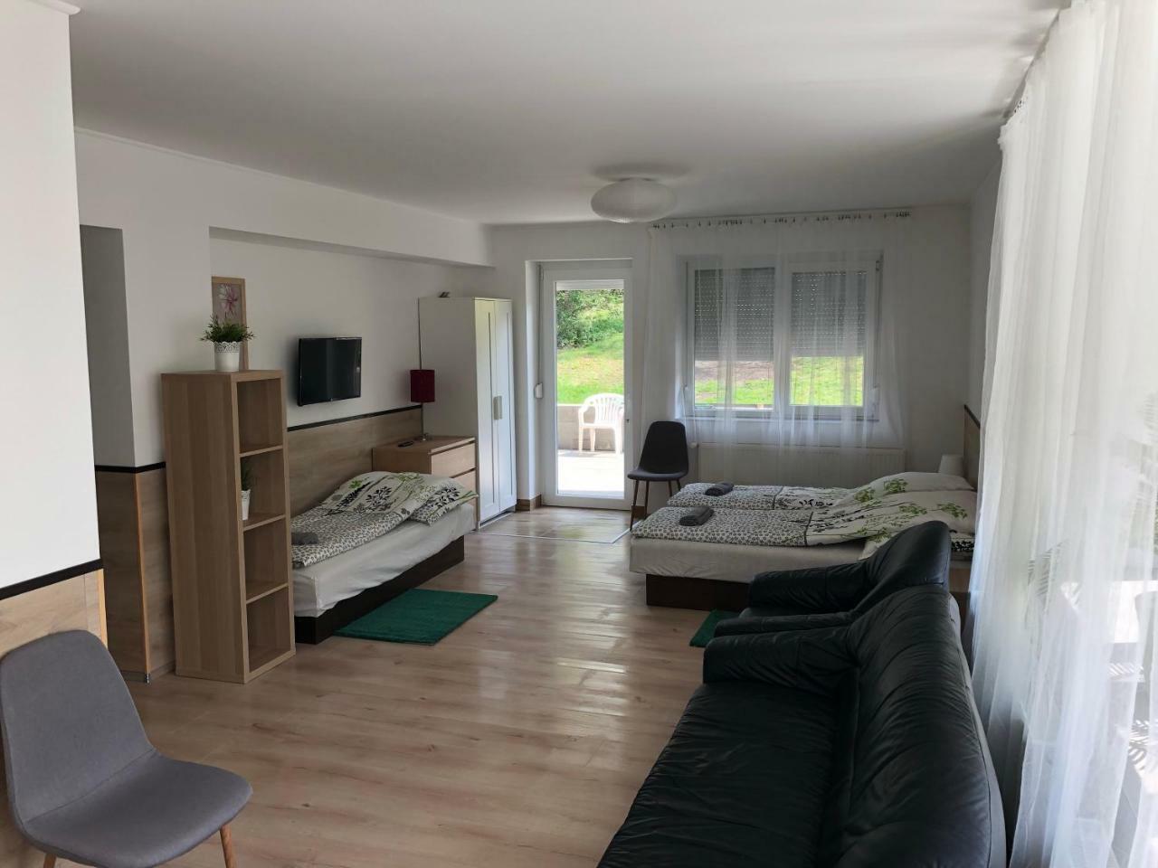 Juno Apartman Vendeghaz Miskolc Bagian luar foto