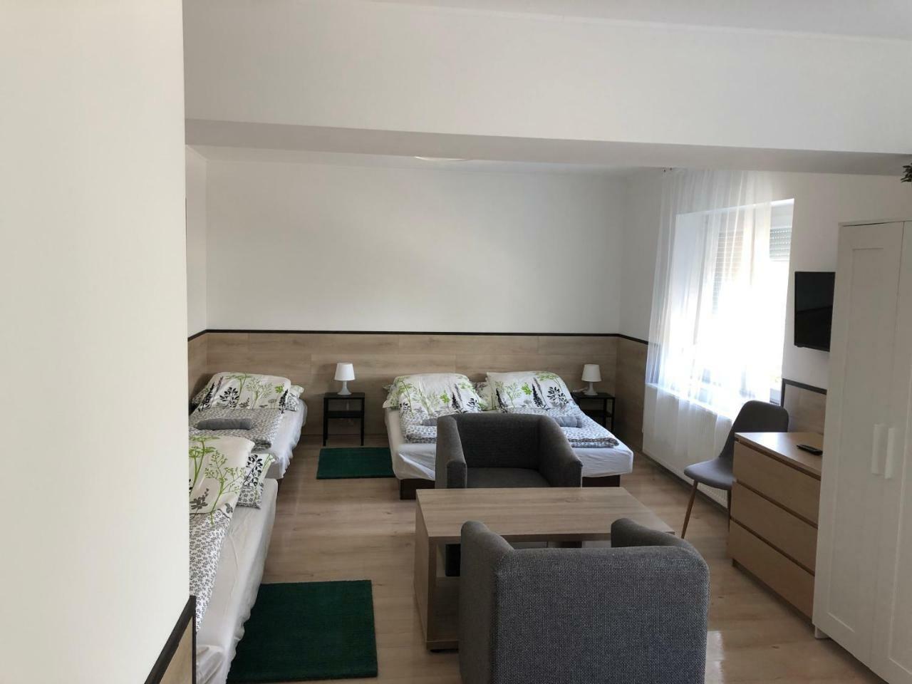 Juno Apartman Vendeghaz Miskolc Bagian luar foto