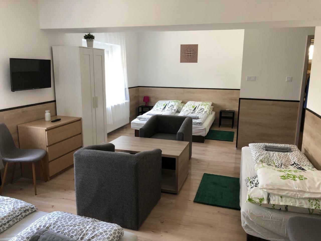 Juno Apartman Vendeghaz Miskolc Bagian luar foto