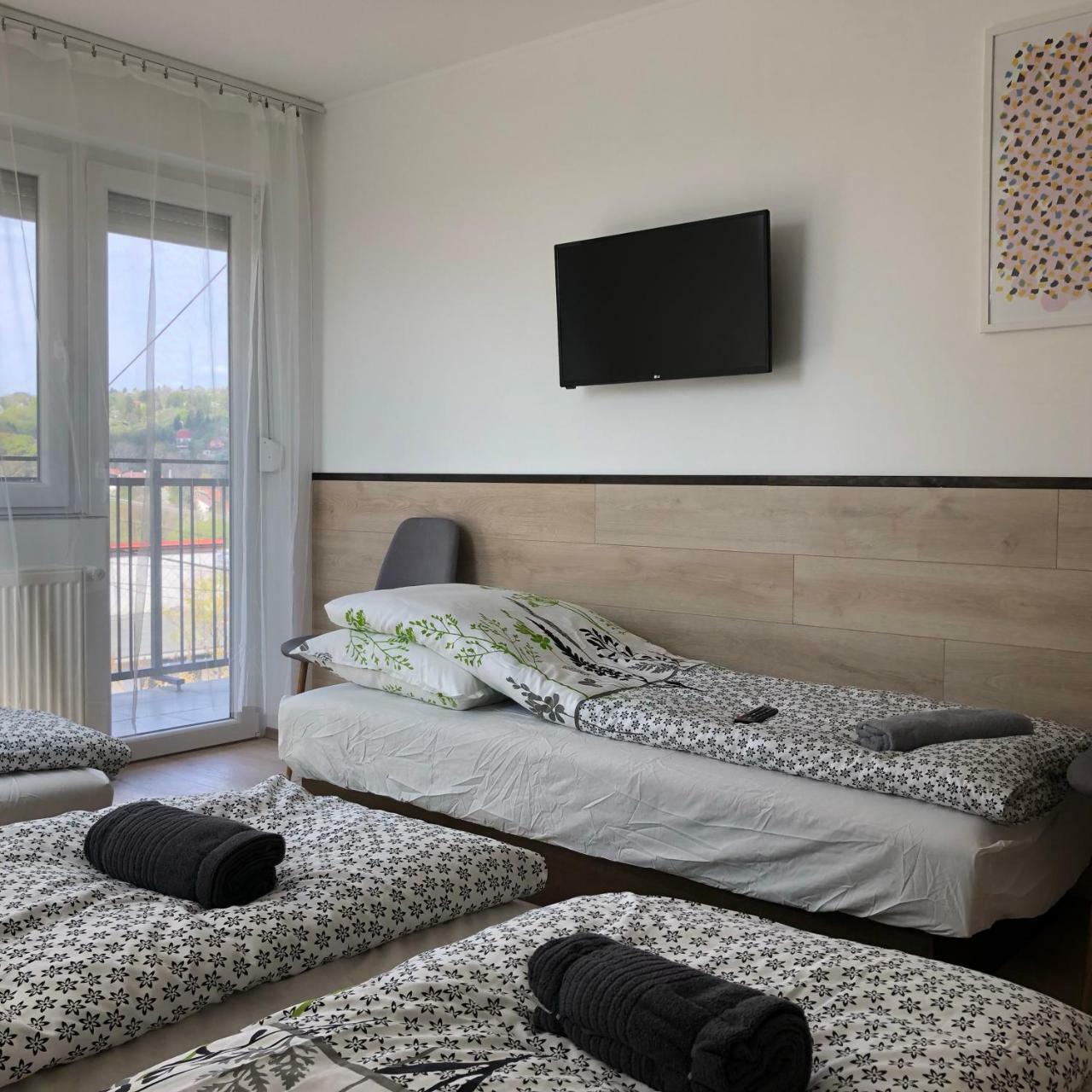 Juno Apartman Vendeghaz Miskolc Bagian luar foto