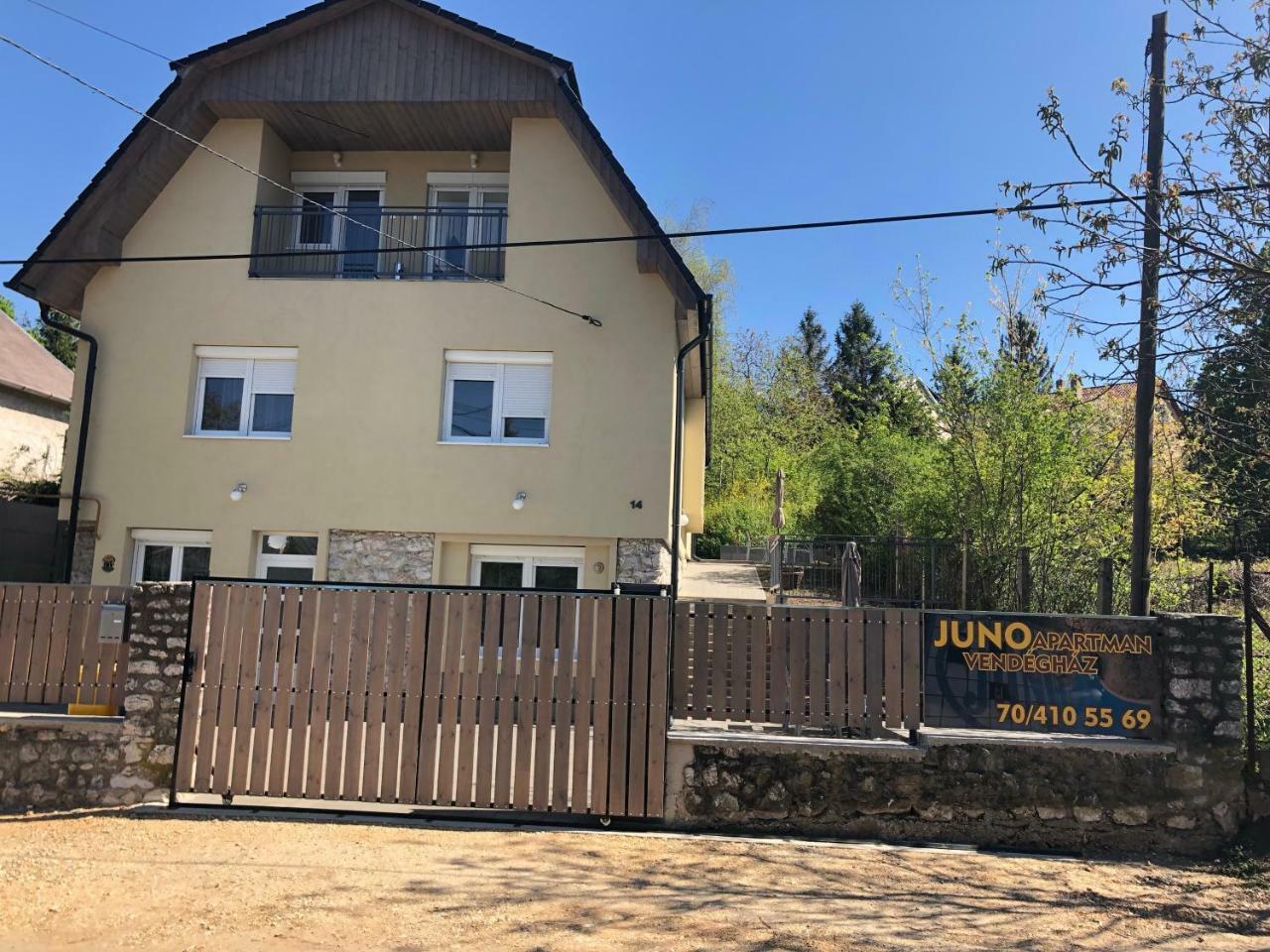 Juno Apartman Vendeghaz Miskolc Bagian luar foto